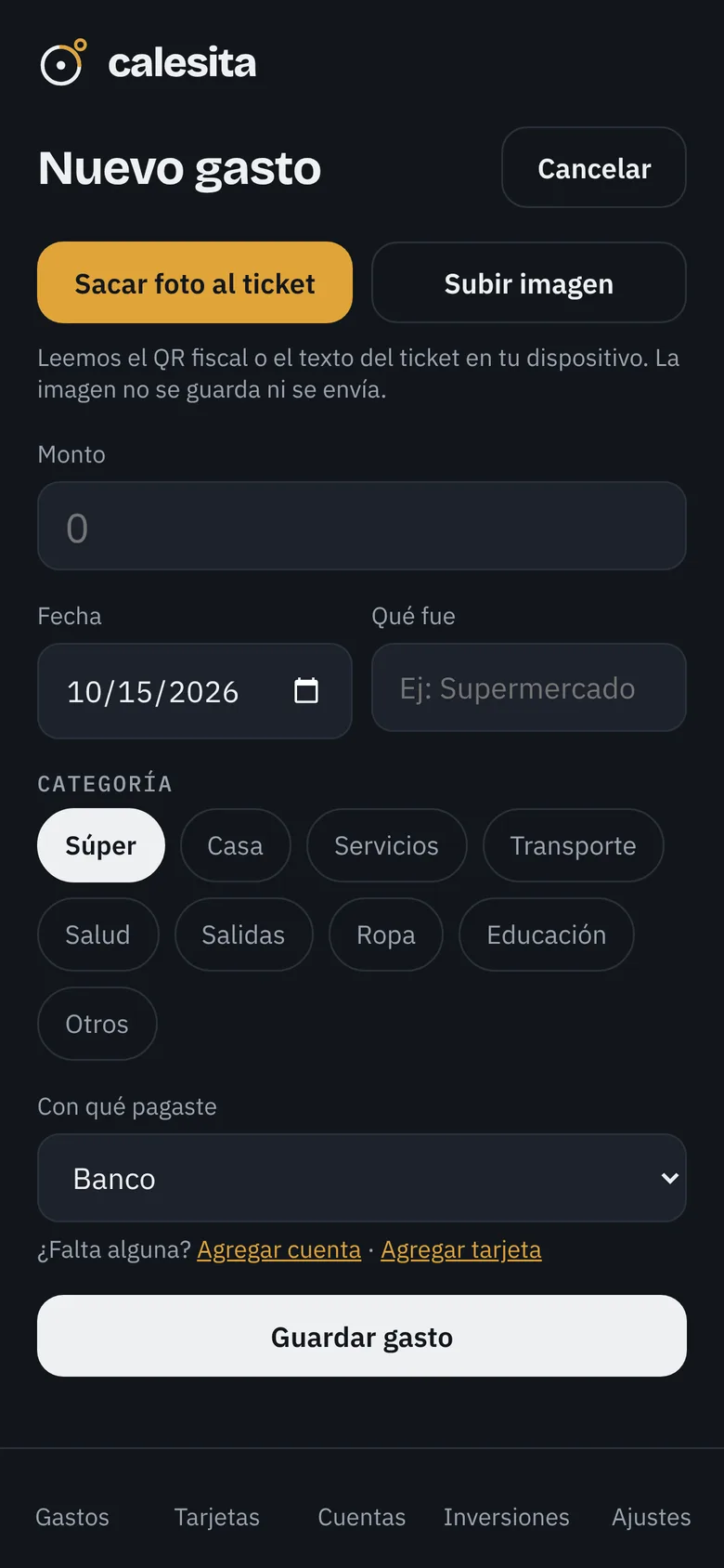 Pantalla para cargar un gasto, con los botones Sacar foto al ticket y Subir imagen